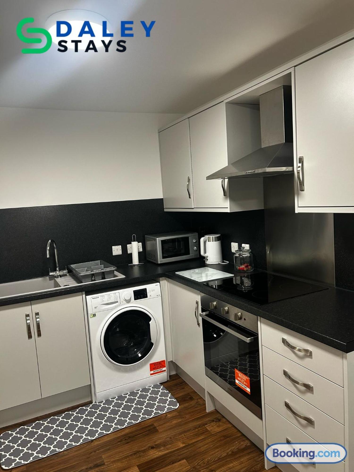 Failsworth Luxury Apartment With Free Parking By Daley Stays แมนเชสเตอร์ ภายนอก รูปภาพ