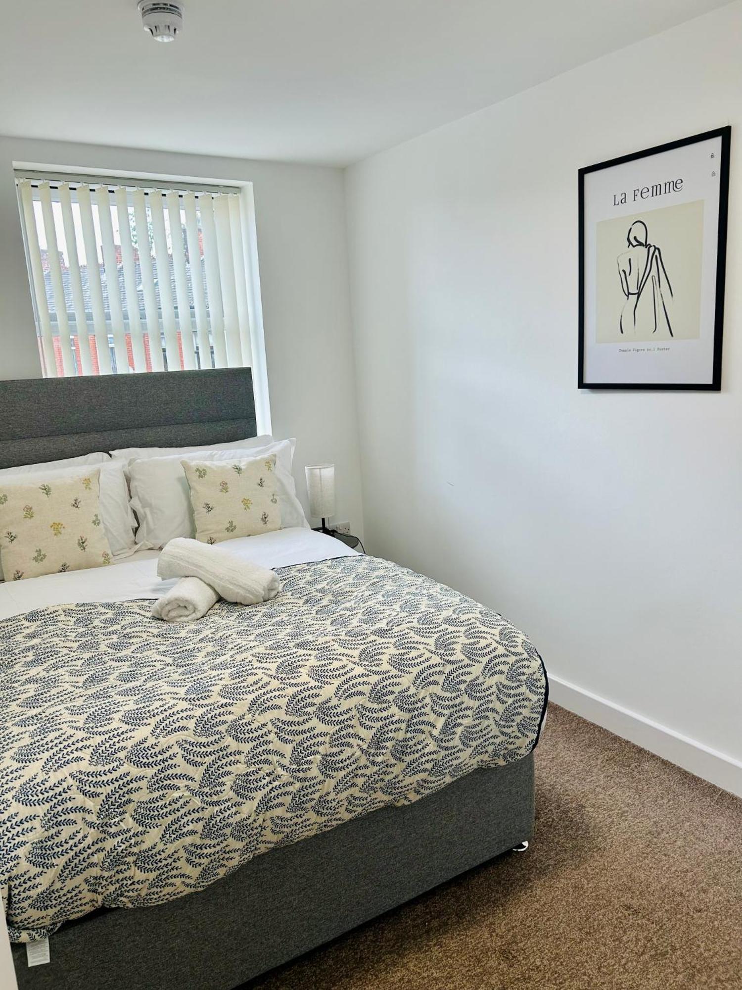 Failsworth Luxury Apartment With Free Parking By Daley Stays แมนเชสเตอร์ ภายนอก รูปภาพ