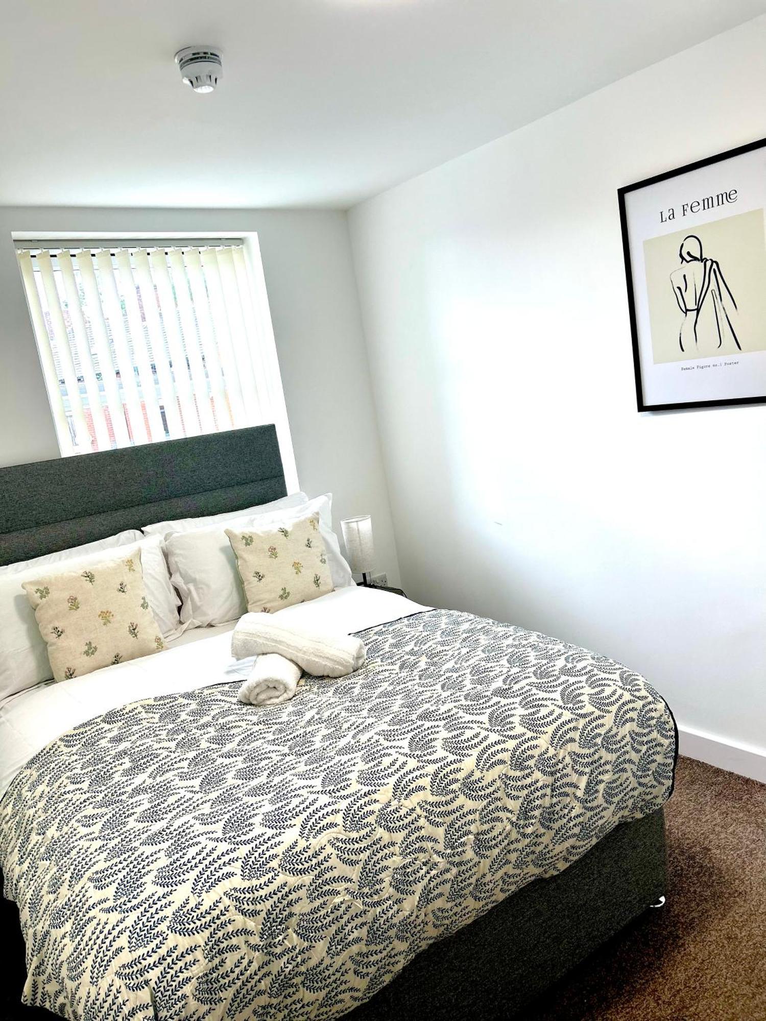 Failsworth Luxury Apartment With Free Parking By Daley Stays แมนเชสเตอร์ ภายนอก รูปภาพ