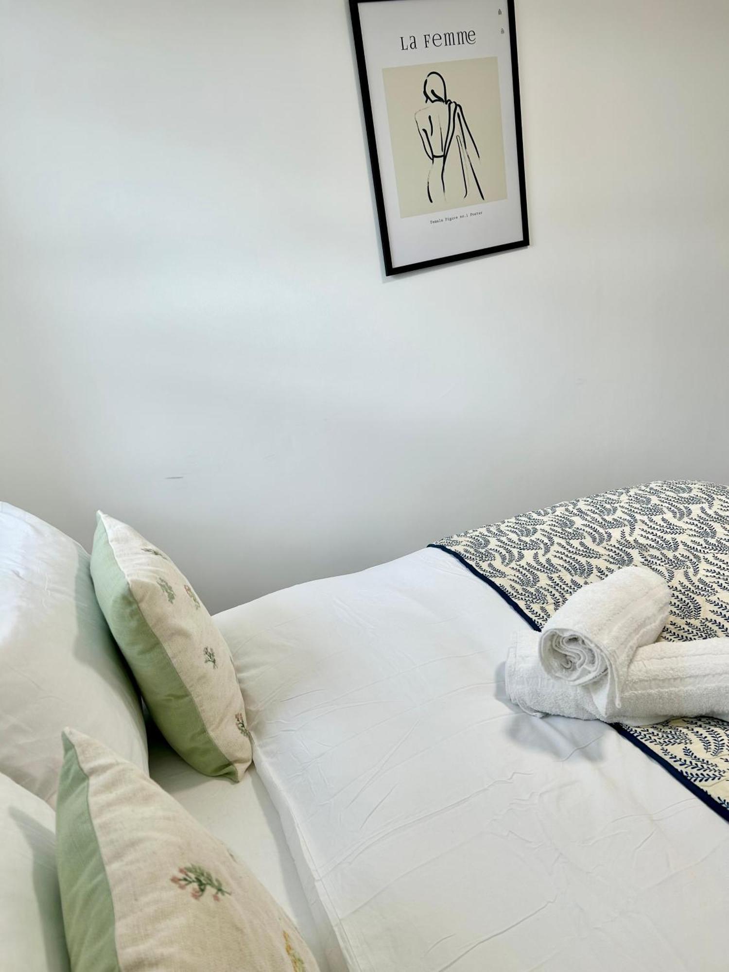 Failsworth Luxury Apartment With Free Parking By Daley Stays แมนเชสเตอร์ ภายนอก รูปภาพ
