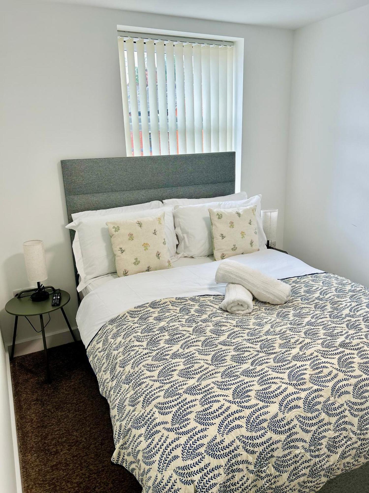 Failsworth Luxury Apartment With Free Parking By Daley Stays แมนเชสเตอร์ ภายนอก รูปภาพ