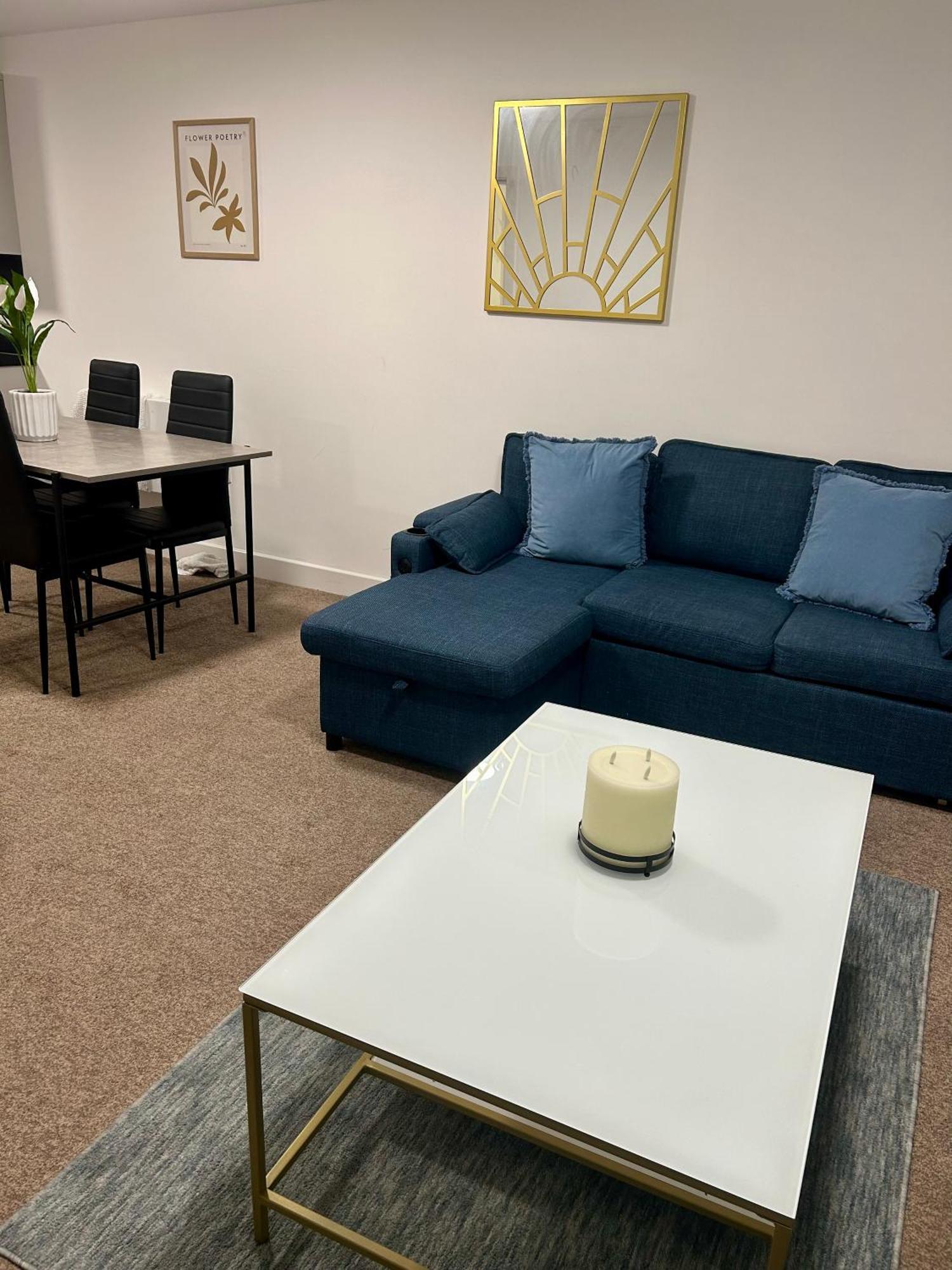 Failsworth Luxury Apartment With Free Parking By Daley Stays แมนเชสเตอร์ ภายนอก รูปภาพ
